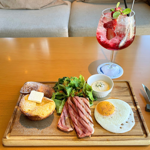 24/7 café apartment 池袋 - 飲食業