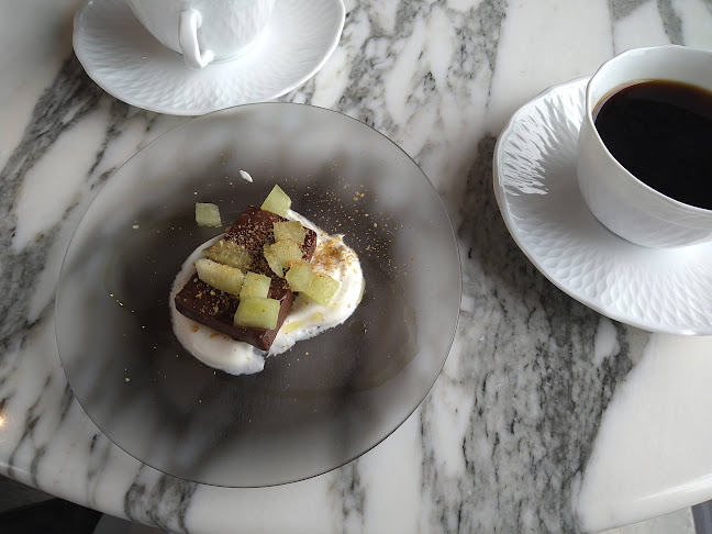 〒190-0014 東京都立川市緑町３−１