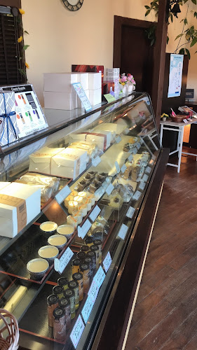 GATEAUX DE L'ERMITAGE - 徳島市