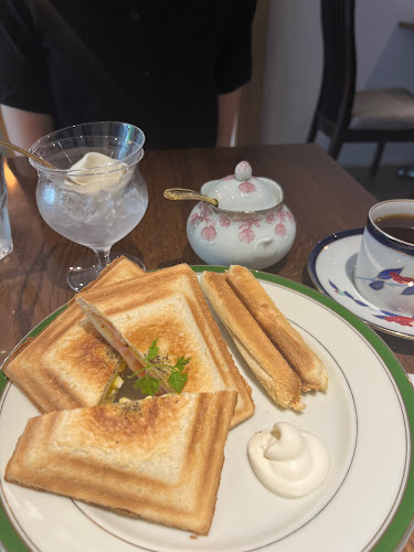 珈琲花びし - 飲食業