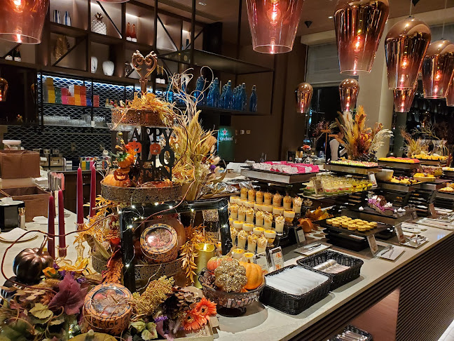 〒220-8501 神奈川県横浜市西区北幸１丁目３−２３ 横浜ベイシェラトン ホテル&タワーズ 2F