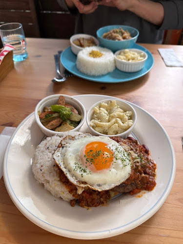 Comentarii opinii despre K-Ohana's Surf Locker & Cafe Dining