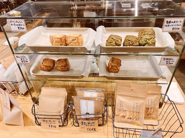 かんぶつとコーヒーのお店 まるに商店/焼菓子工房 まるに - 飲食業