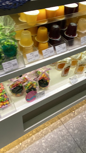 新宿高野 渋谷東急店 フルーツデザート屋さん - 飲食業