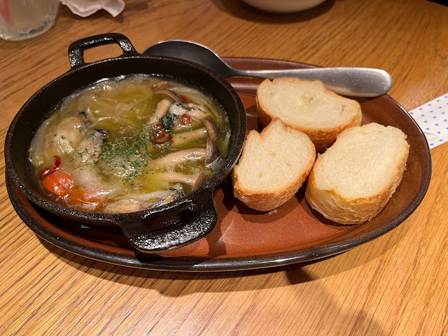 Opinii despre 新宿 オイスターズインク în 新宿区 - 飲食業