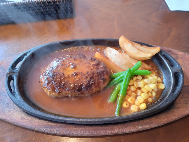 ステーキハウスハングリー - 飲食業