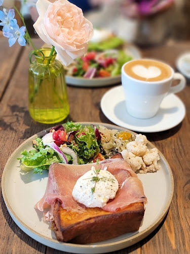 パンとエスプレッソと花束を - 飲食業