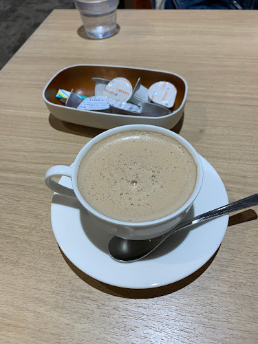 〒231-0861 神奈川県横浜市中区元町１丁目１８