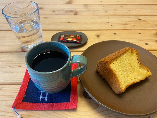 Opinii despre カフェ・ルーエ(ｺﾐｭﾆﾃｨｰｶﾌｪ) în 神戸市 - 飲食業