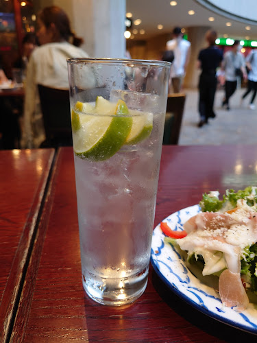 HUB東京オペラシティ店 - 飲食業