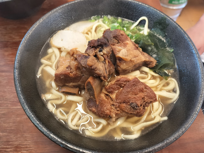 〒905-0013 沖縄県名護市城１丁目４−１１ 名護市営市場 ２階