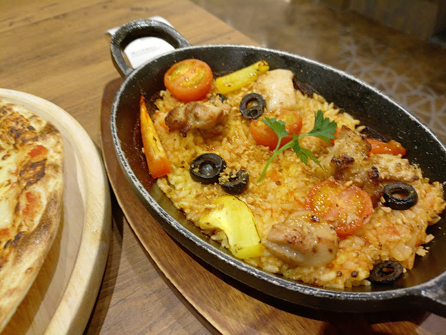 オリーブの丘 札幌本町店 - 飲食業