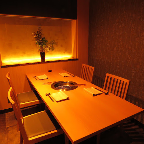 グルマン三年坂 - 飲食業