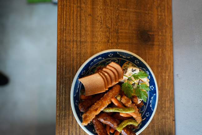 Comentarii opinii despre スタンド96