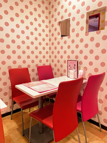 Comentarii opinii despre めいどりーみんアイドル通り店