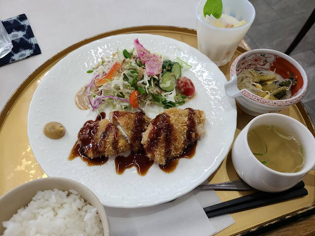 〒010-0955 秋田県秋田市山王中島町１−１