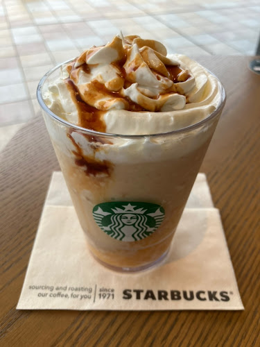 Opinii despre スターバックス コーヒー イオン入間店 în 入間市 - 飲食業