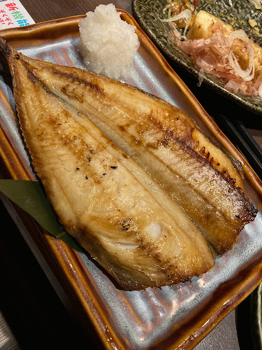 〒515-0017 三重県松阪市京町１区8−１ 東海ステーションビル 1階2階