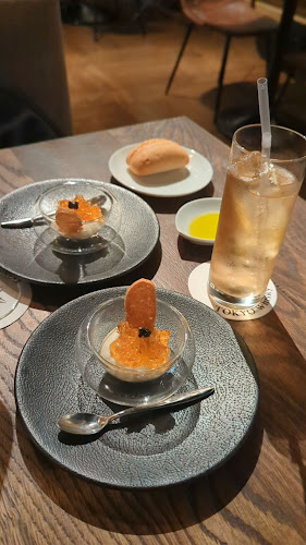 Opinii despre 東京ウイスキーライブラリー în 港区 - 飲食業