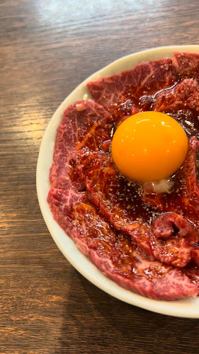 焼肉三日月 - 飲食業