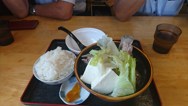 〒901-2131 沖縄県浦添市牧港５丁目２２−２