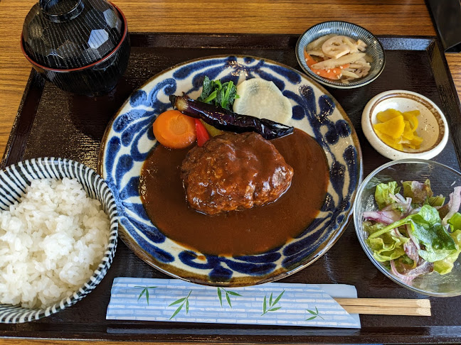 Opinii despre Cafe ＆ Restaurant まどい în 神戸市 - 飲食業