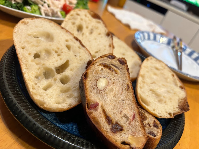 Opinii despre Fuku Bakery（フクベーカリー） în 春日部市 - 飲食業