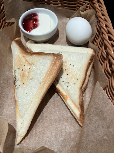 カフェ青山 岡山本店