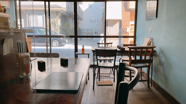 ケルムスコット カフェ - 飲食業