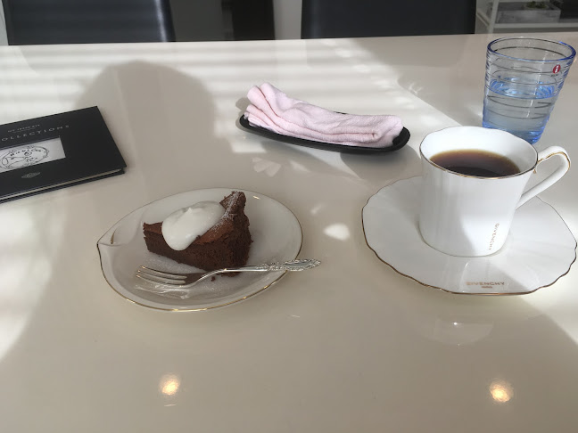 〒411-0030 静岡県三島市西旭ケ丘町４０５０−１