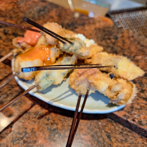 〒820-0042 福岡県飯塚市本町５−１１