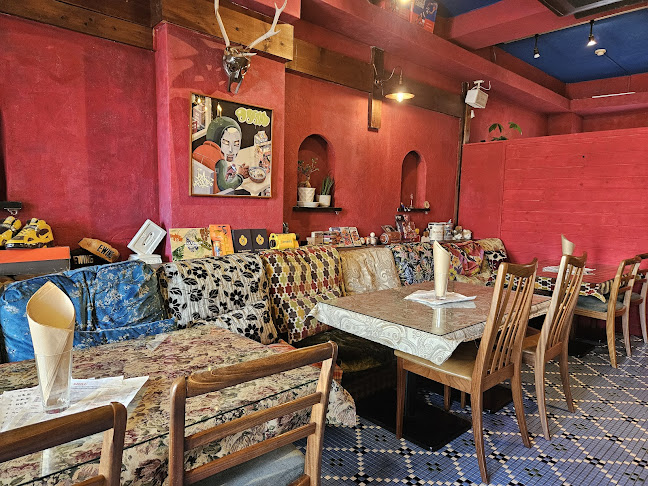 OVERWHELM HAMBURGER and BAR STAND - 飲食業