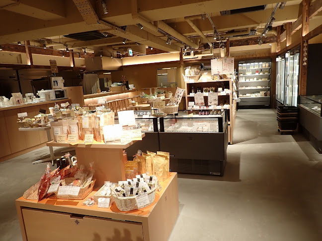 〒530-0013 大阪府大阪市北区茶屋町２−２５ 農絆卓恵 2F