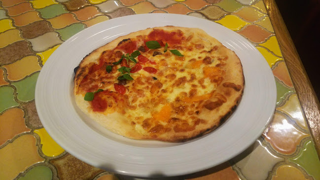 トリワイン PIKOSHHHU ピコシュー 京橋店 - 飲食業