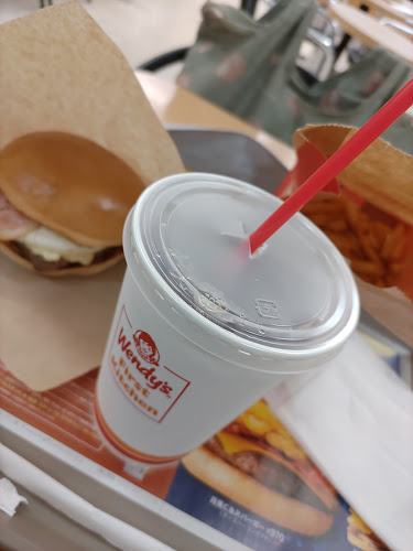 Opinii despre ウェンディーズ・ファーストキッチン 本川越ペペ店 în 川越市 - 飲食業