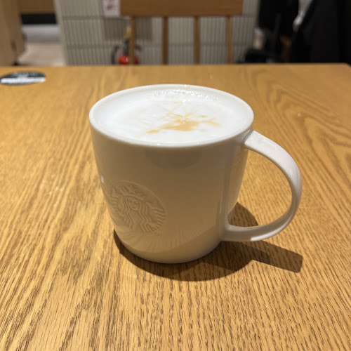Comentarii opinii despre スターバックス コーヒー エトモあざみ野店