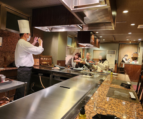 神戸牛 ステーキ レストラン モーリヤ 三宮店 - 神戸市