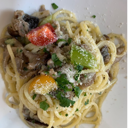 pico ricci - 飲食業