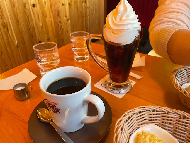 Opinii despre コメダ珈琲店 大宮南中野店 în さいたま市 - 飲食業