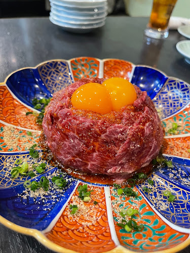 焼肉三日月 - 飲食業