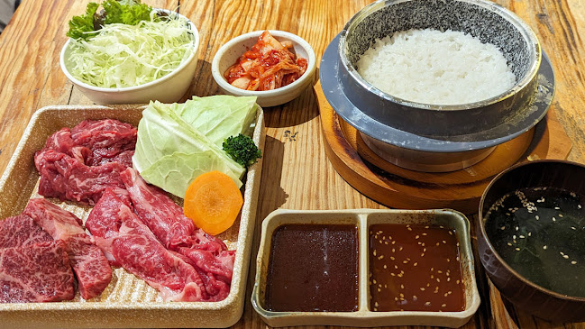 肉のサトウ商店 イコットニコット店 - 飲食業