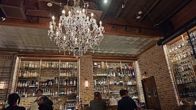 Opinii despre 東京ウイスキーライブラリー în 港区 - 飲食業