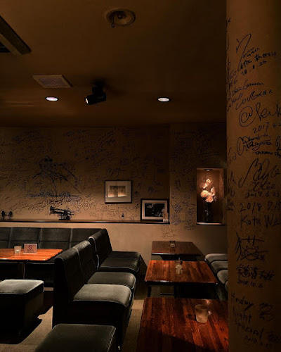 MUSIC BAR Ｂｉｒｔｈｄａｙ バースディ - 飲食業