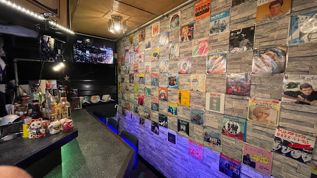 9182（クイーンハニー） - 飲食業