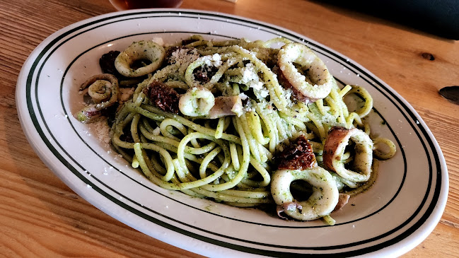 〒790-0921 愛媛県松山市福音寺町３６−５ フルール・ドウ・松山