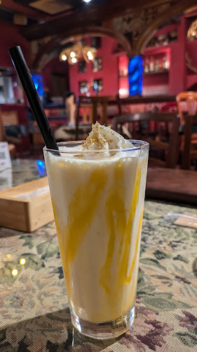 OVERWHELM HAMBURGER and BAR STAND - 飲食業