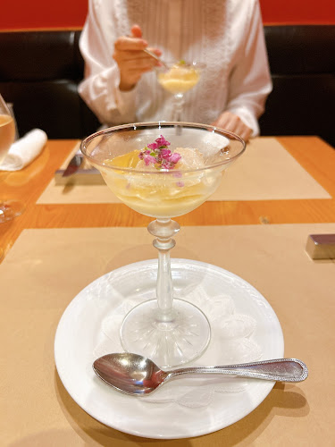 Opinii despre フランス料理 ワイズ în 大阪市 - 飲食業