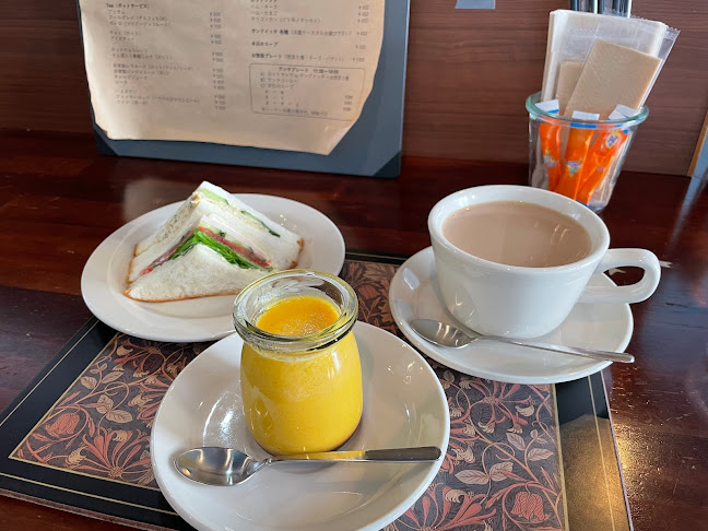 ケルムスコット カフェ - 飲食業