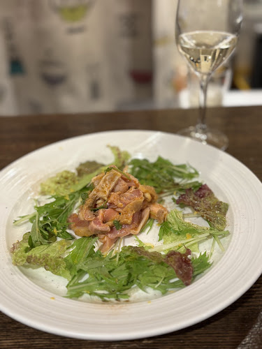 Opinii despre トリワイン PIKOSHHHU ピコシュー 京橋店 în 大阪市 - 飲食業