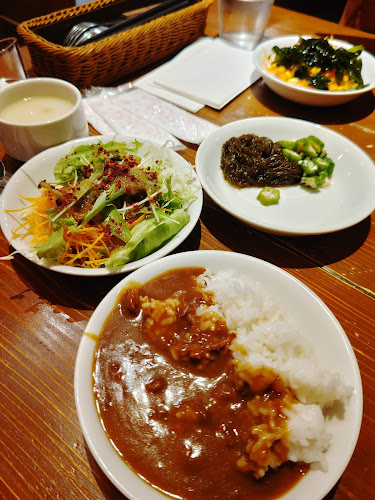 〒900-0032 沖縄県那覇市松山１丁目１５−２０